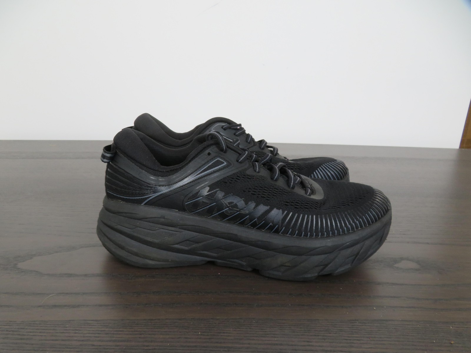 Hoka One One Bondi 7 Shoes Womens 8.5 Black Running Sneakers Gym 1110519 BBLC