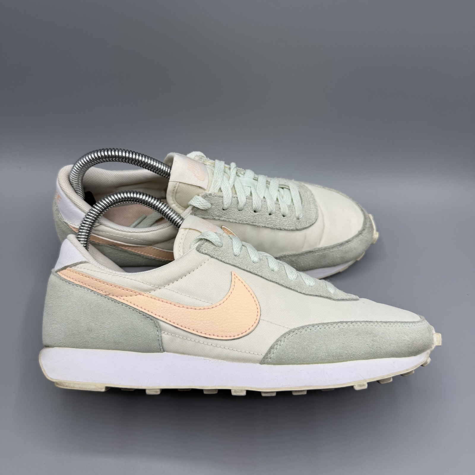 Nike Daybreak Retro Sneaker Barely Green Women Size 7.5