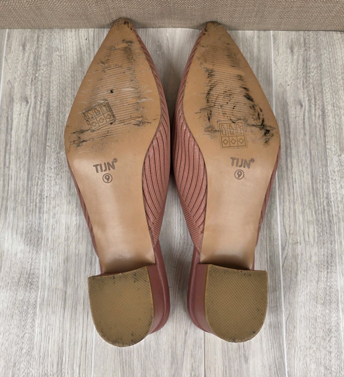 TIJN Women’s Size 9 Pointed Toe Coral Pink Mules Chunky Heel Life Is Art Shoes