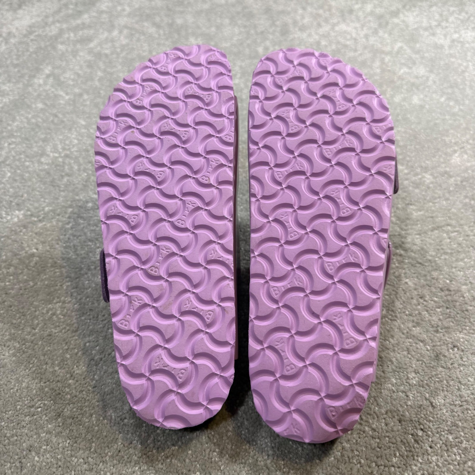 Birkenstock Arizona Big Buckle High Shine Sandals Crocus Patent Leather EUC 41 N
