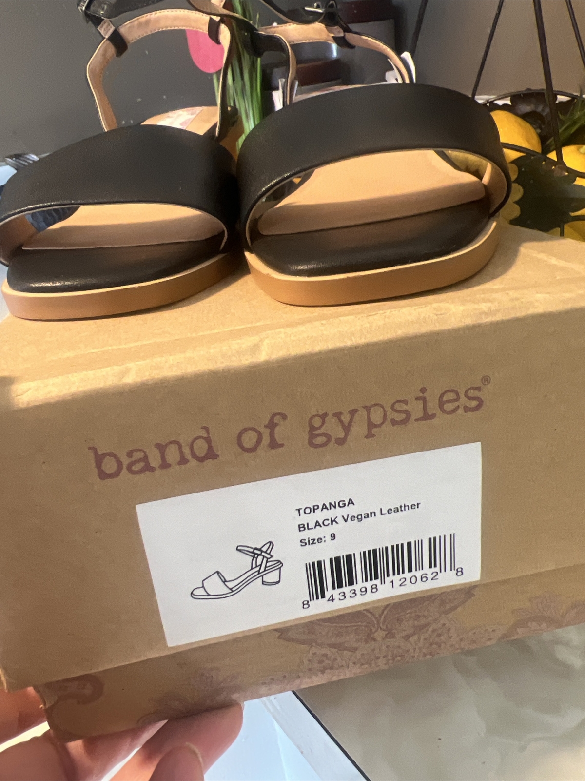 NIB Band of Gypsies Size 9 BLACK TOPANGA Sandals with Round wooden Heels