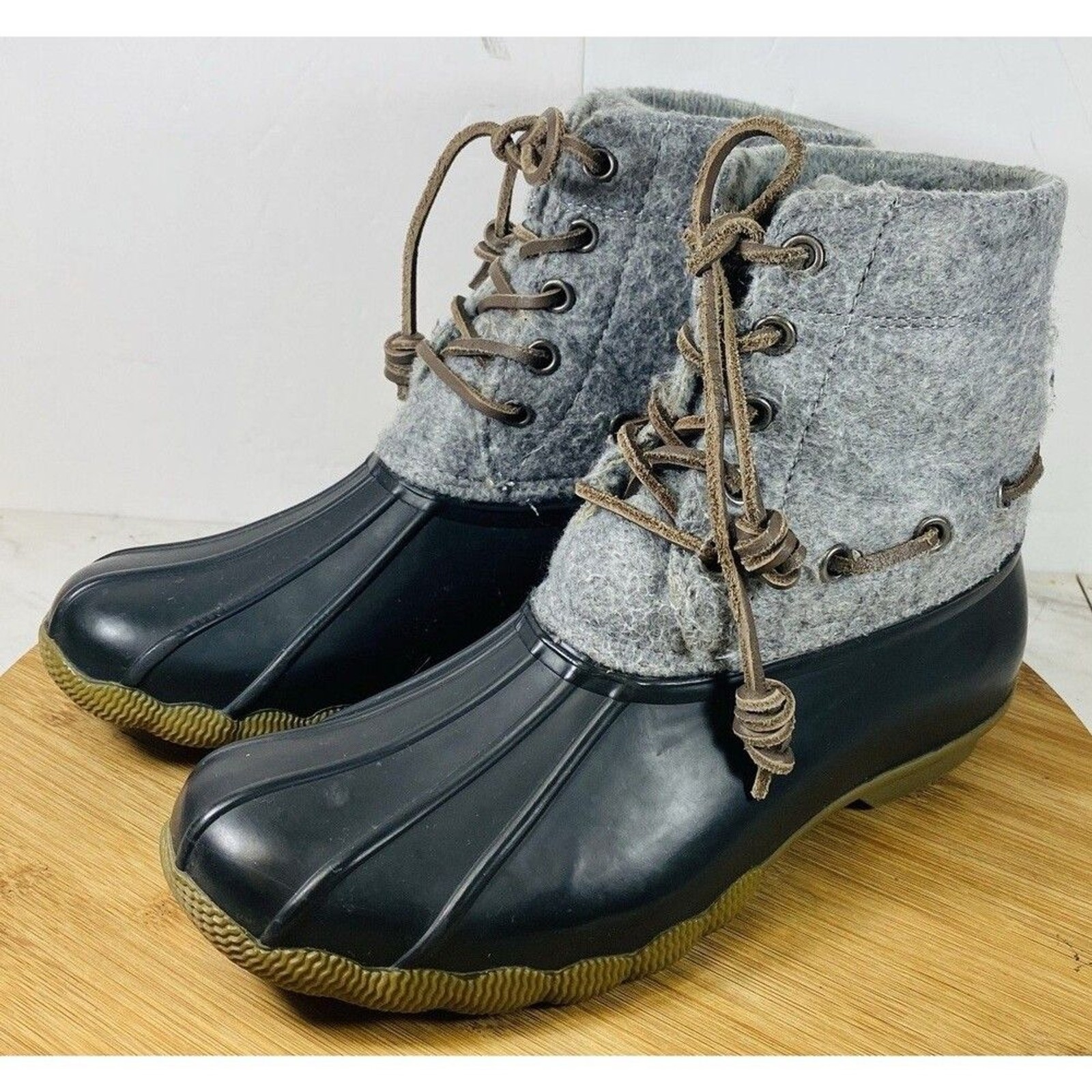 Steve Madden Women’s Duck Boots Size 7 Gray And Black Rain Winter Spring Fall