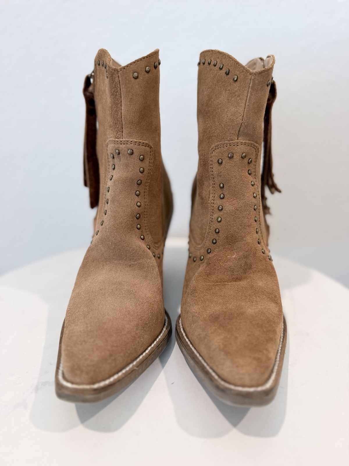 Dingo Women’s 6.5 Camel Suede Western Ankle Boots Studded Tassel Side Zip