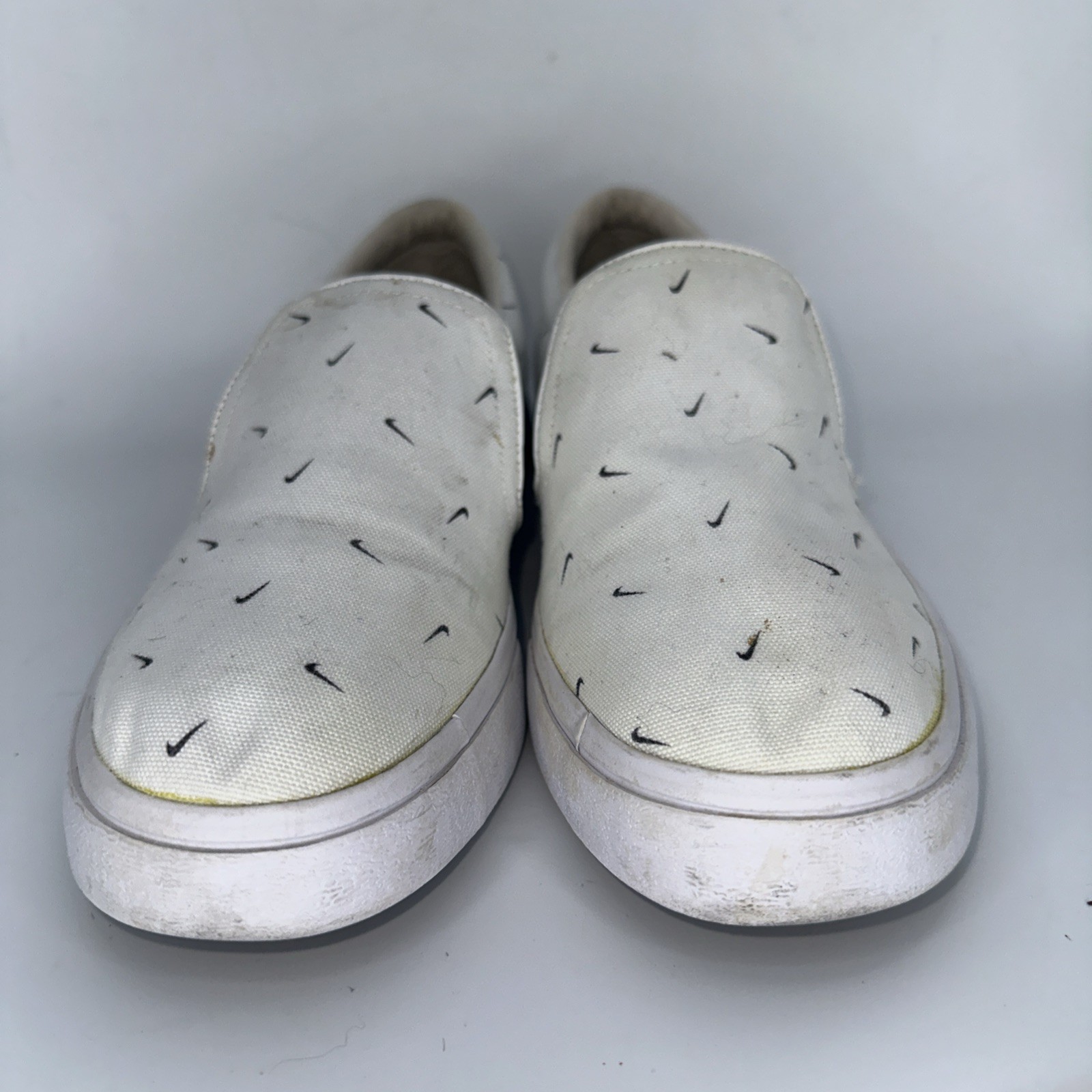 Nike Court Royale AC Slip On Swoosh Print Women’s Size 10 White Boating Golfing