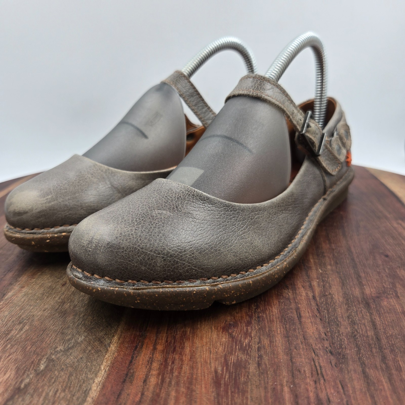 Art Bye Bye Suela Mary Jane Shoes Women’s 37 / 6.5 Gray Leather Comfort Flats