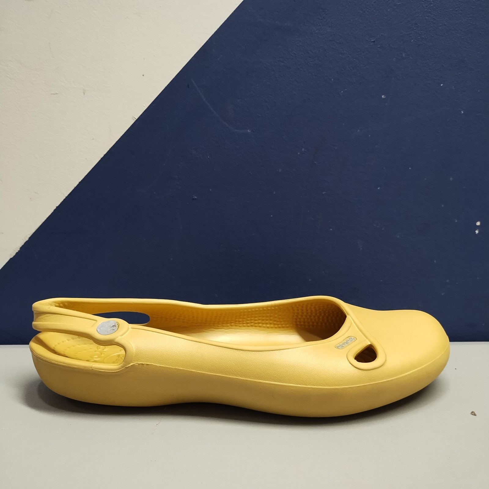 Crocs Croslite Slingback Sandals Womens 10 Tan Cutout Embellished Almond Toe