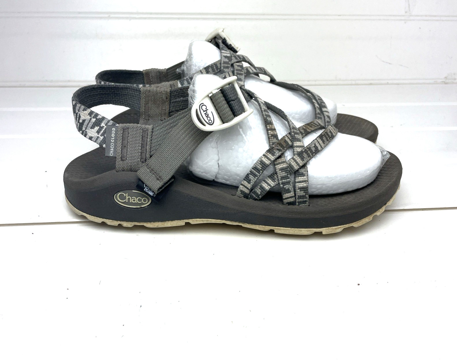 Chaco Z Cloud X2 Strappy Sandals Grey Black White Hiking Beach Women’s 8