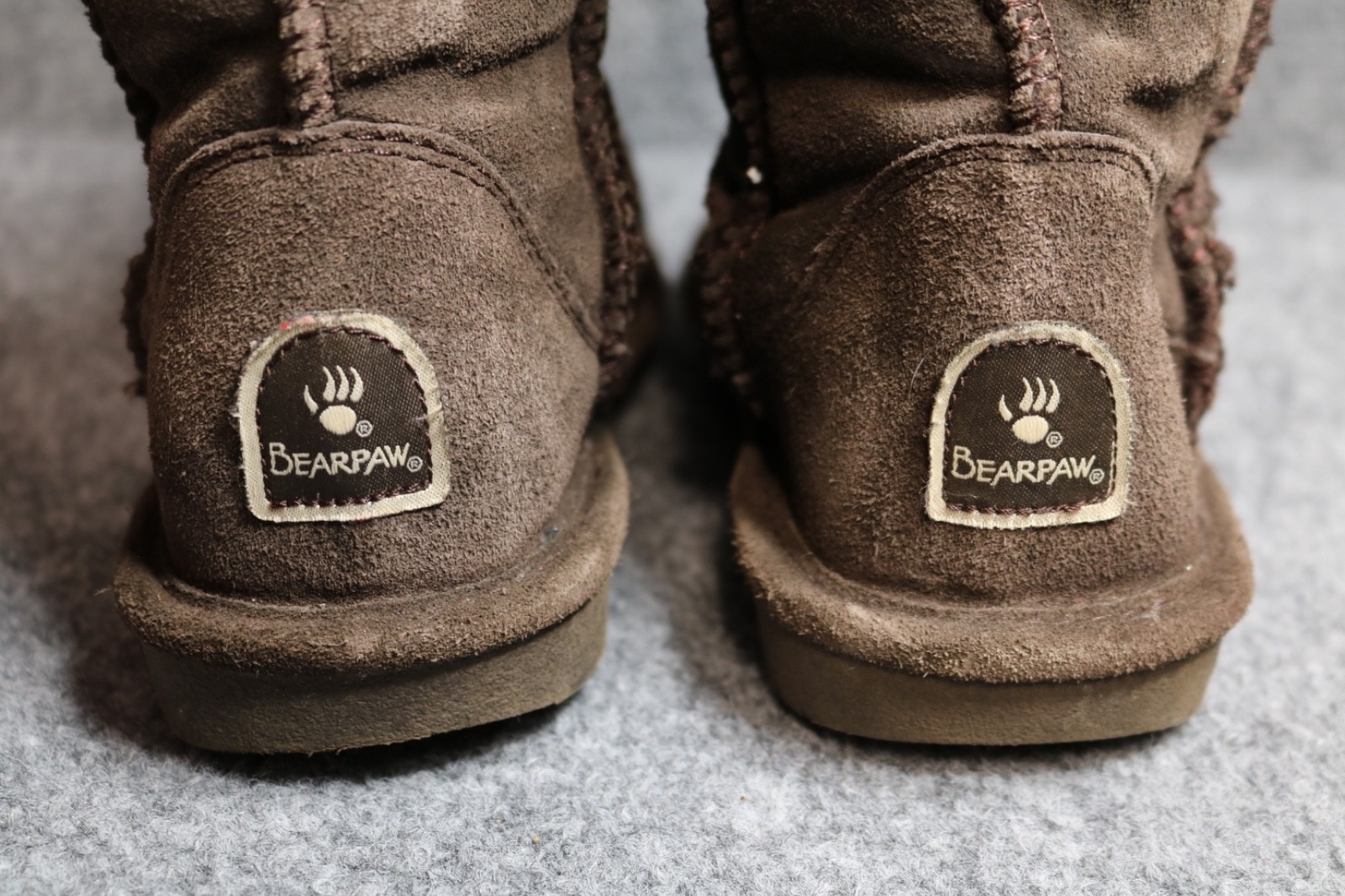 Women’s Size 6 – BEARPAW 608 W Emma Short Hickory Womens Casual BOOTS