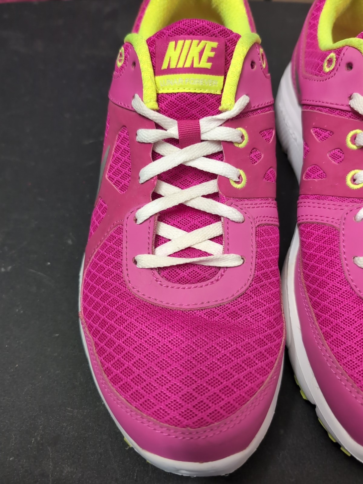 Nike Women’s Lunar Forever Lunarlon Neon Pink Athletic Shoes 488164-600 Size 10