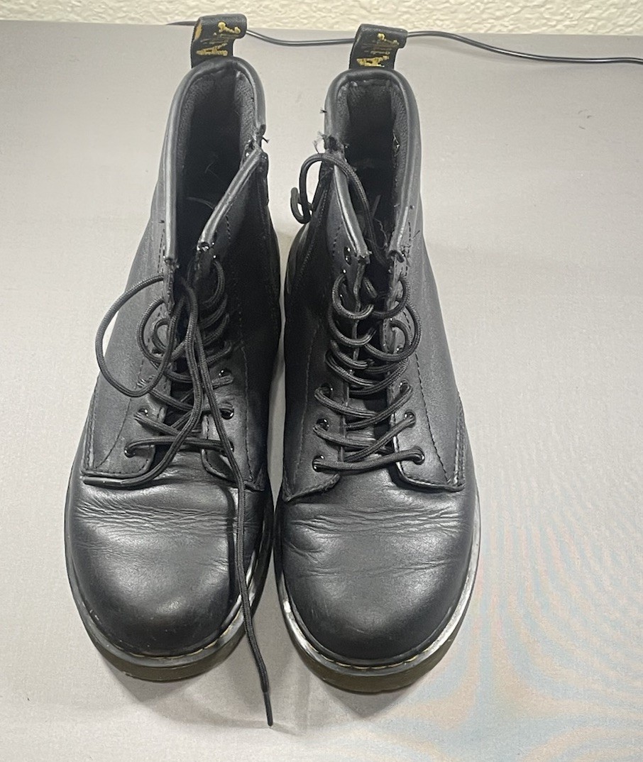 Dr. Martens 1460 Women’s Original Smooth Leather Boots Black, US 6