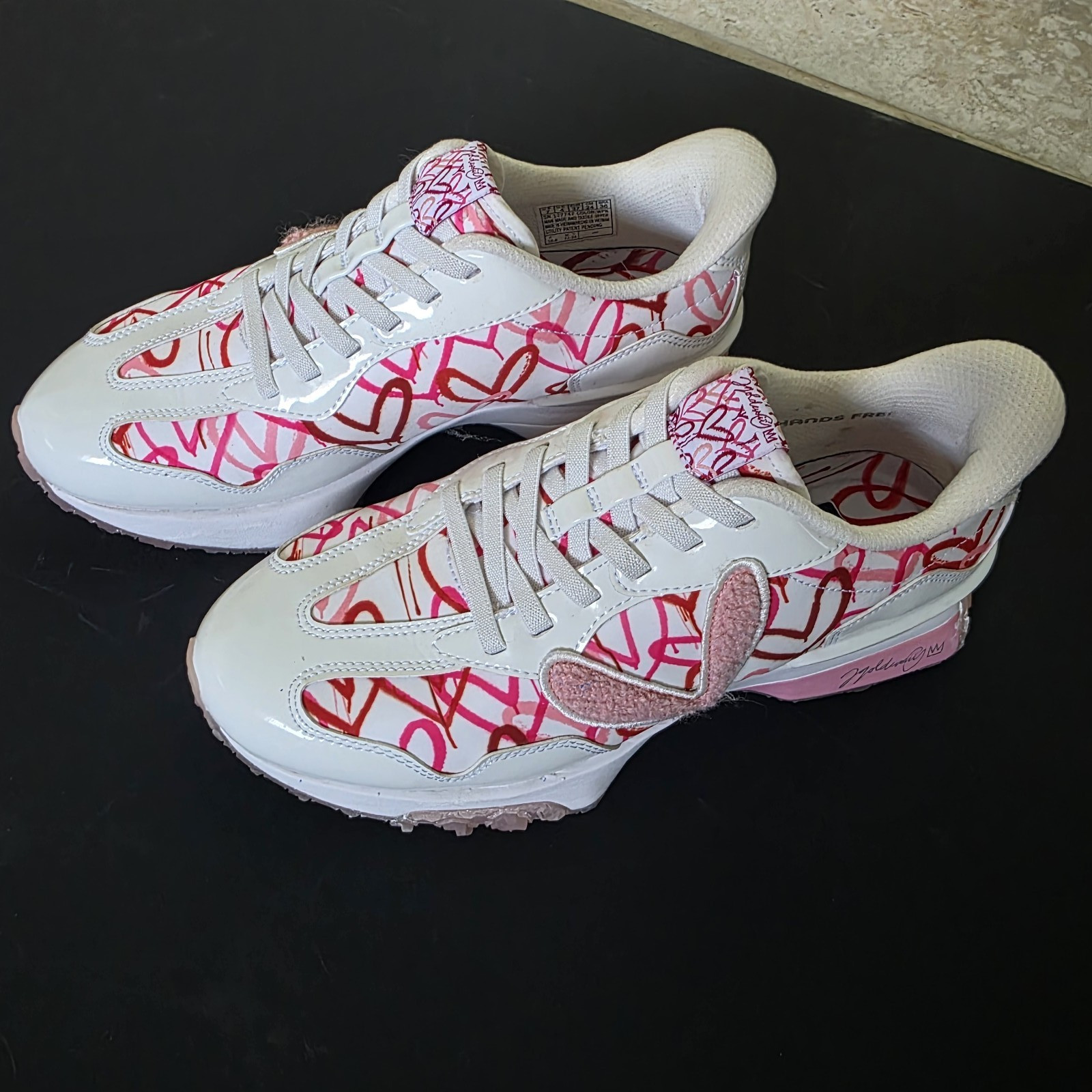 Rare Skechers Mark Mason Pink, Red, White Heart Artsy Art Decor Size 7 Love