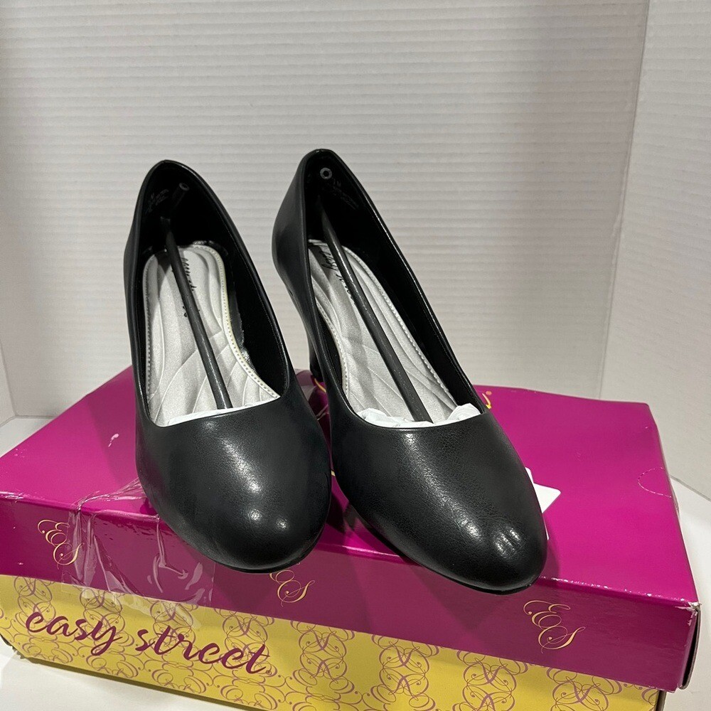 Easy Street Womens Fabulous Cone Heel Pumps. 9N