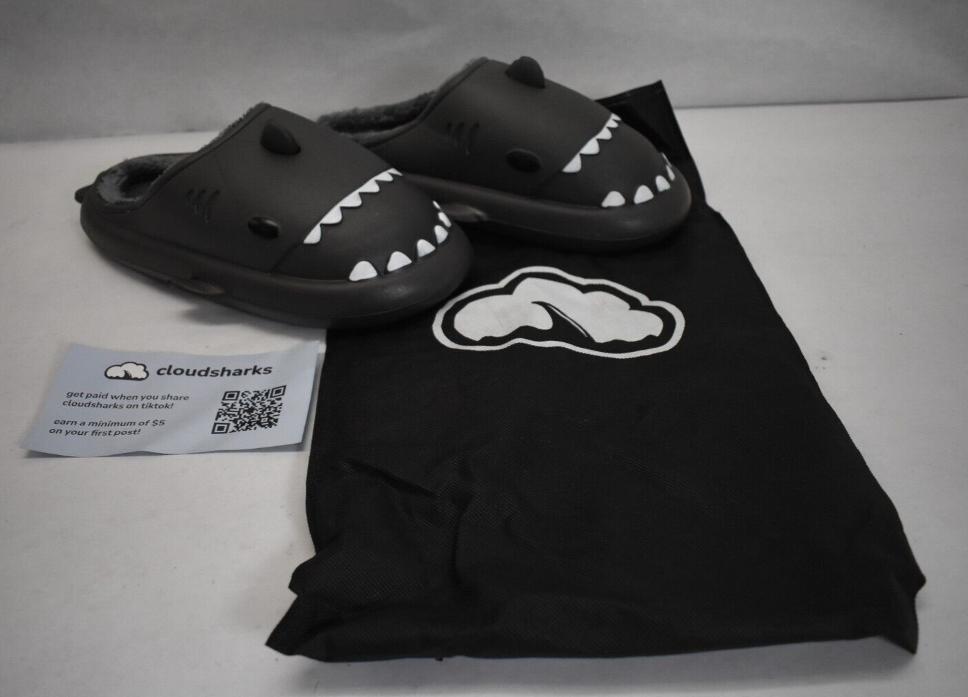 Crayon Friends Shark House Shoe Slippers Winter Black Unisex Size 10.5 – 11.5