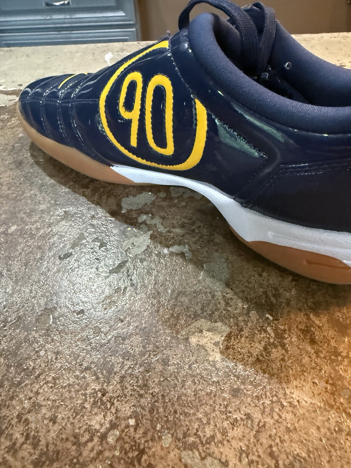 Nike Women’s Total 90 Michigan Midnight Navy Gold Soccer Shoes Size 9.5
