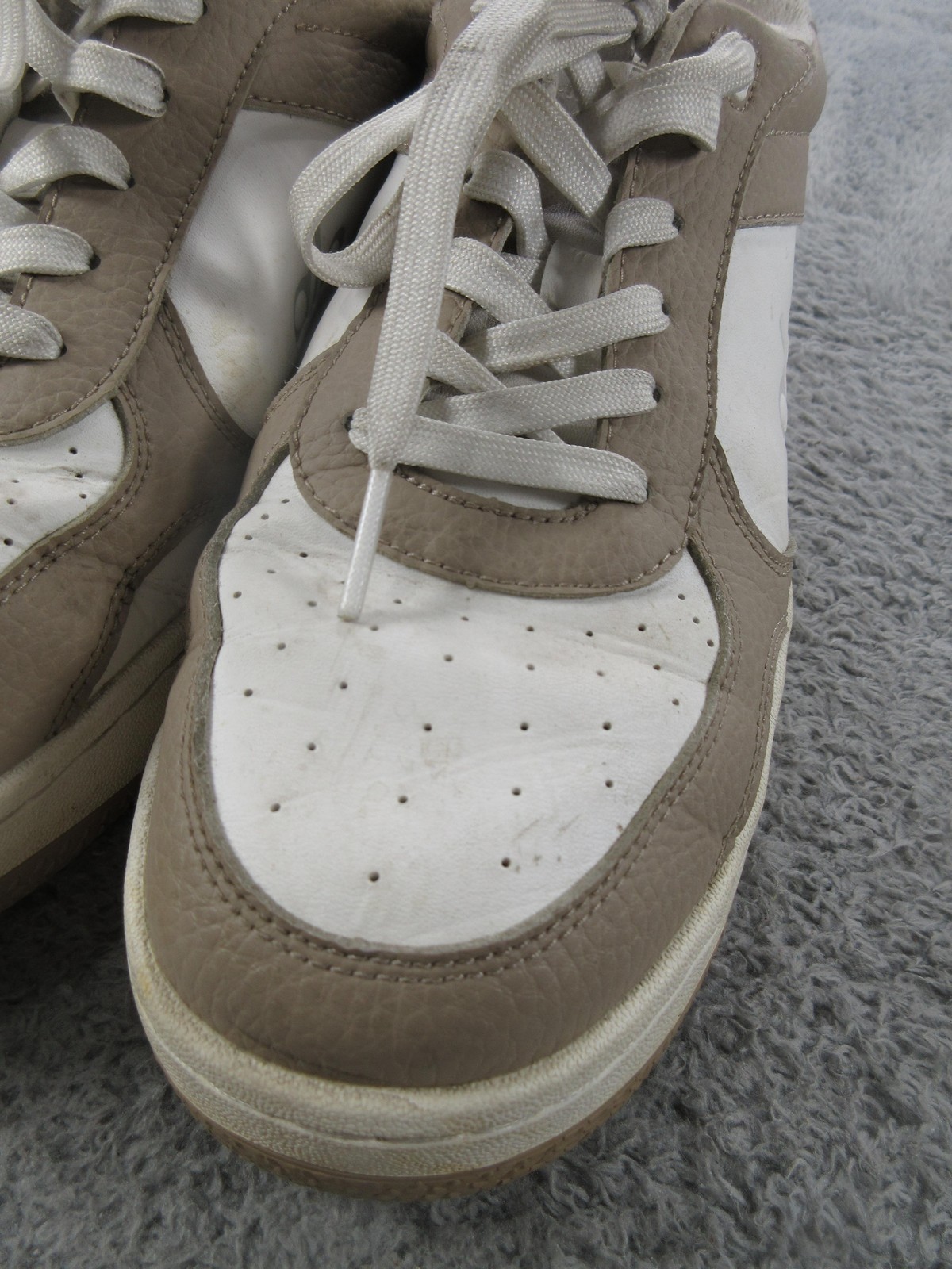 Alo Shoes Womens 10 White Tan Leather Low Top Casual Comfort Sneakers A0685U