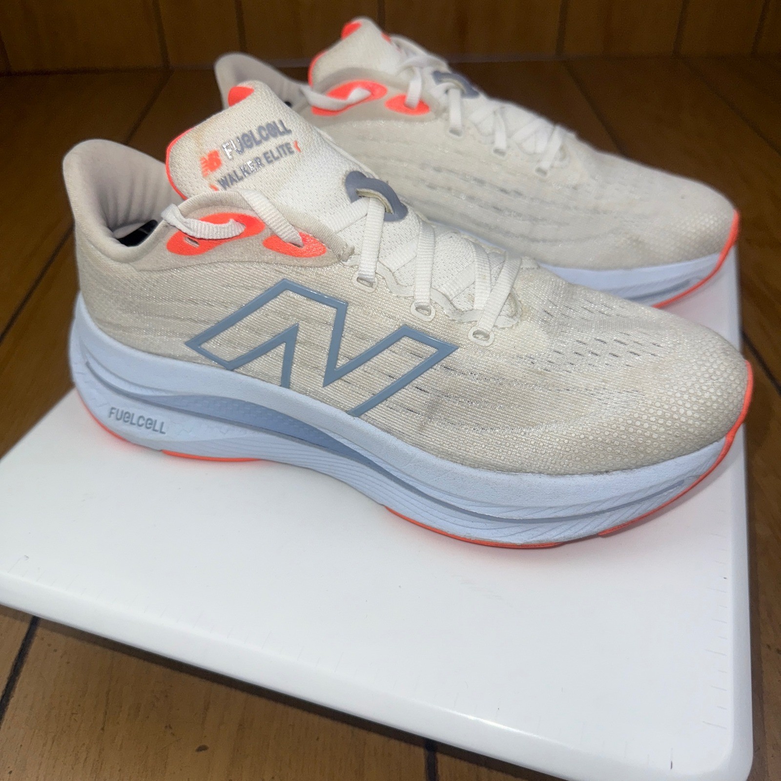New Balance FuelCell Walker Elite White Coral Athletic Shoes Womens Size 7.5