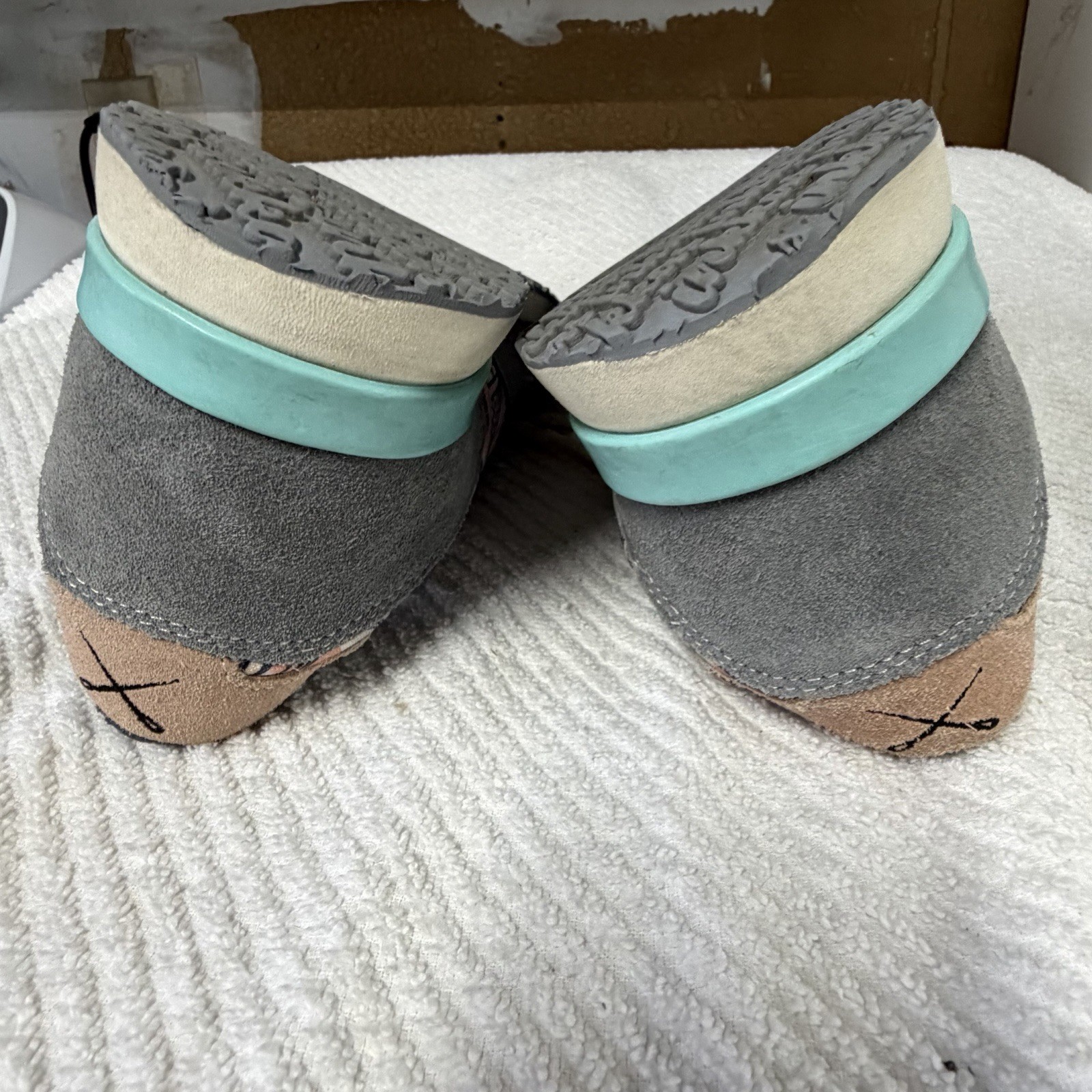 Inkkas Jogger Sneakers Grey Suede & Aztec Shoes Women Sz 10 Men Sz 8