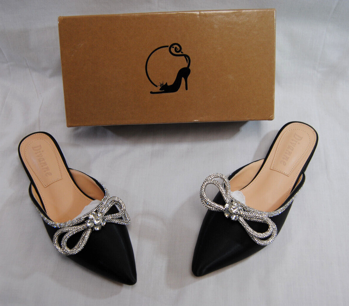 Divanne Women’s Flat Pointed Toe Backless Shoes with Rhinestone Bowknot T2358