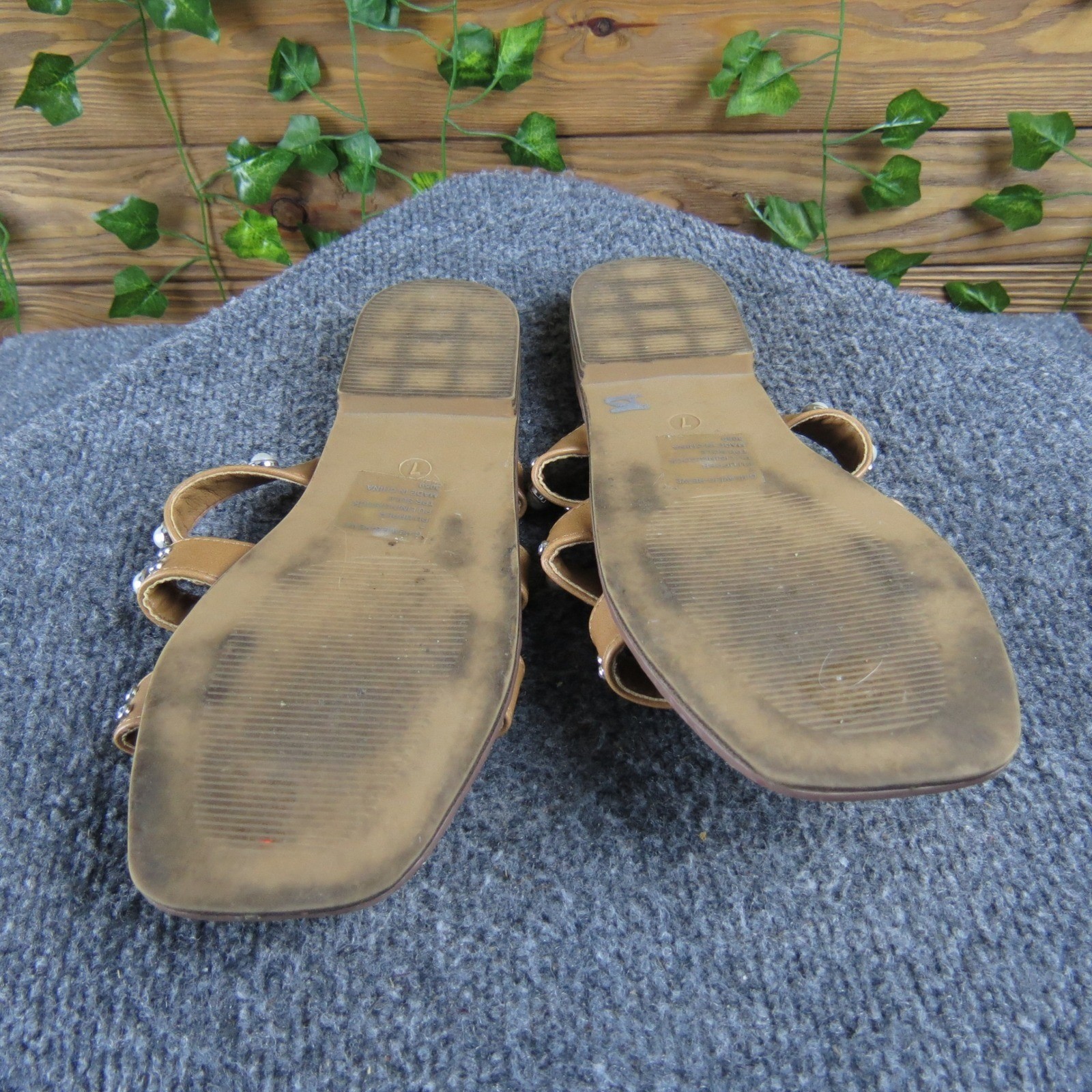 Madden Girl Heave Women’s 7 Tan Slide Sandals Studded Pearl Casual Slip-On