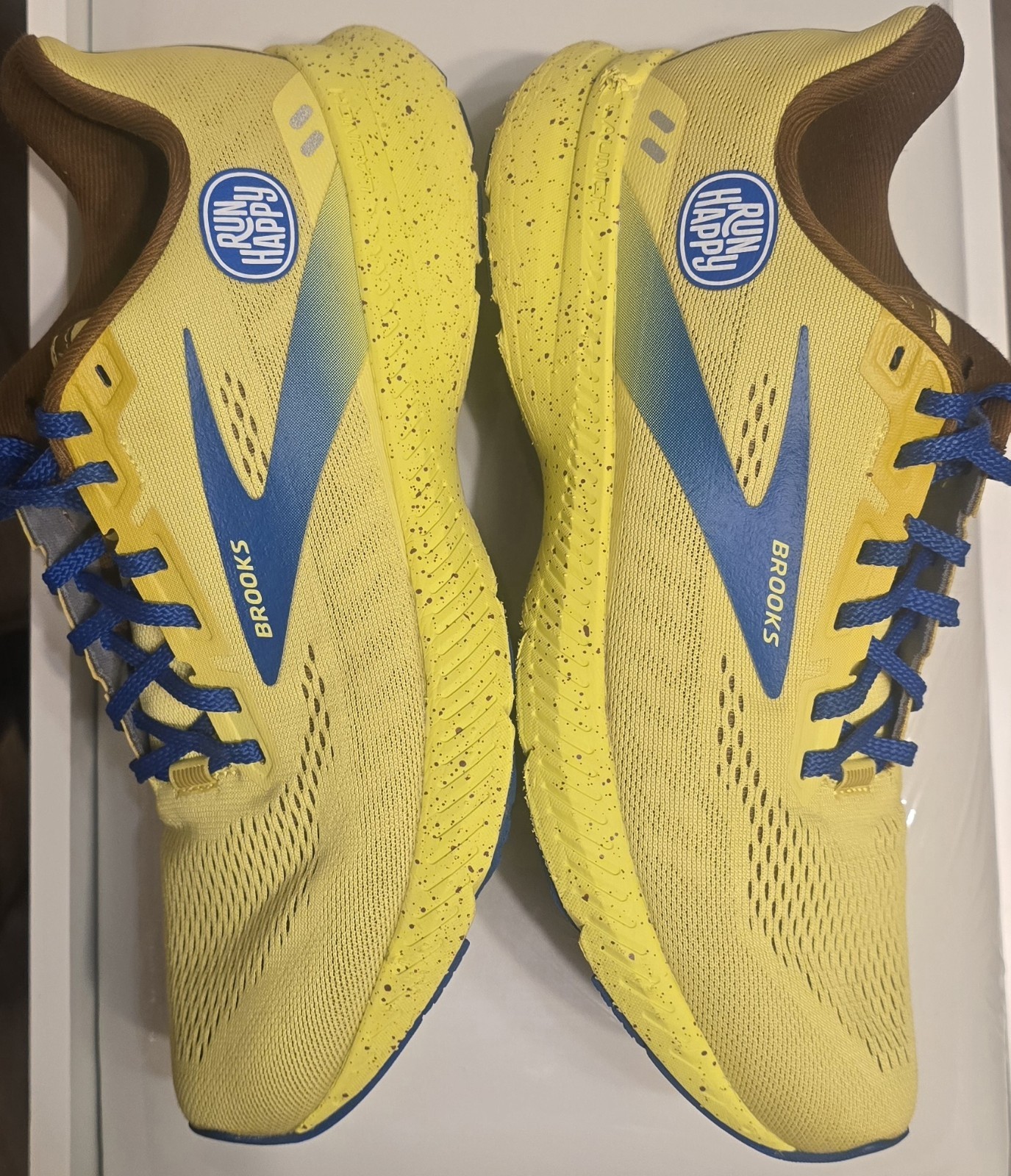 Size 10- Brooks Launch 8 Run Happy MEDIUM B