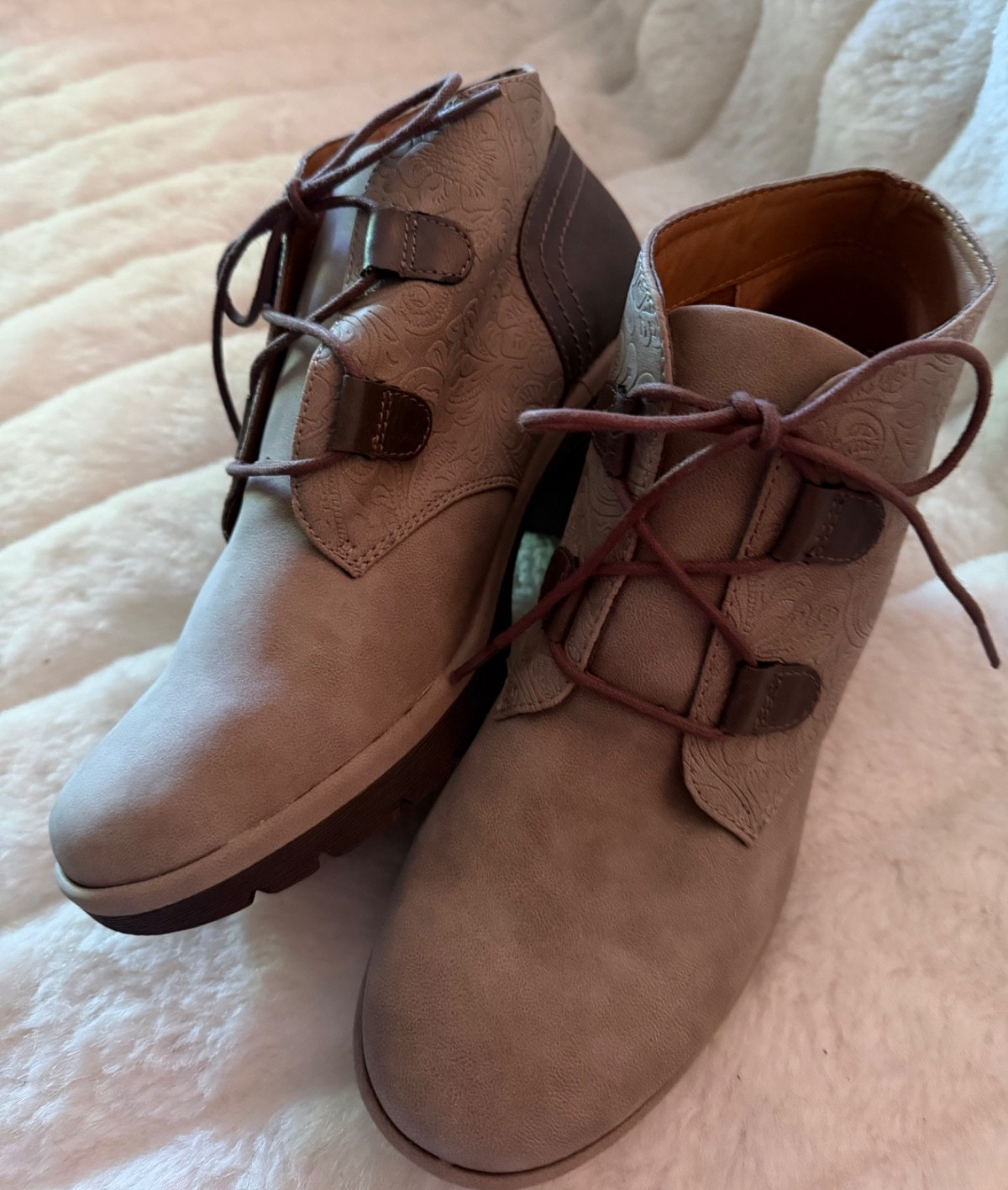EURO SOFFT by SOFFT SIZE 9.5 Taupe Faux Leather Suede Lace Up Embossed Bootie