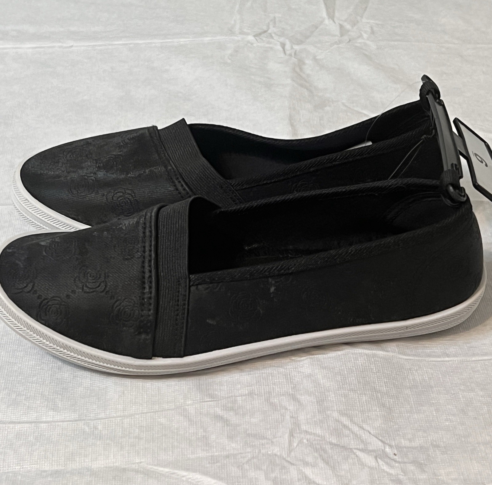 Ashley Blue Women’s Size 6 Black Slip On Canvas Sneakers Casual Shoes NWT