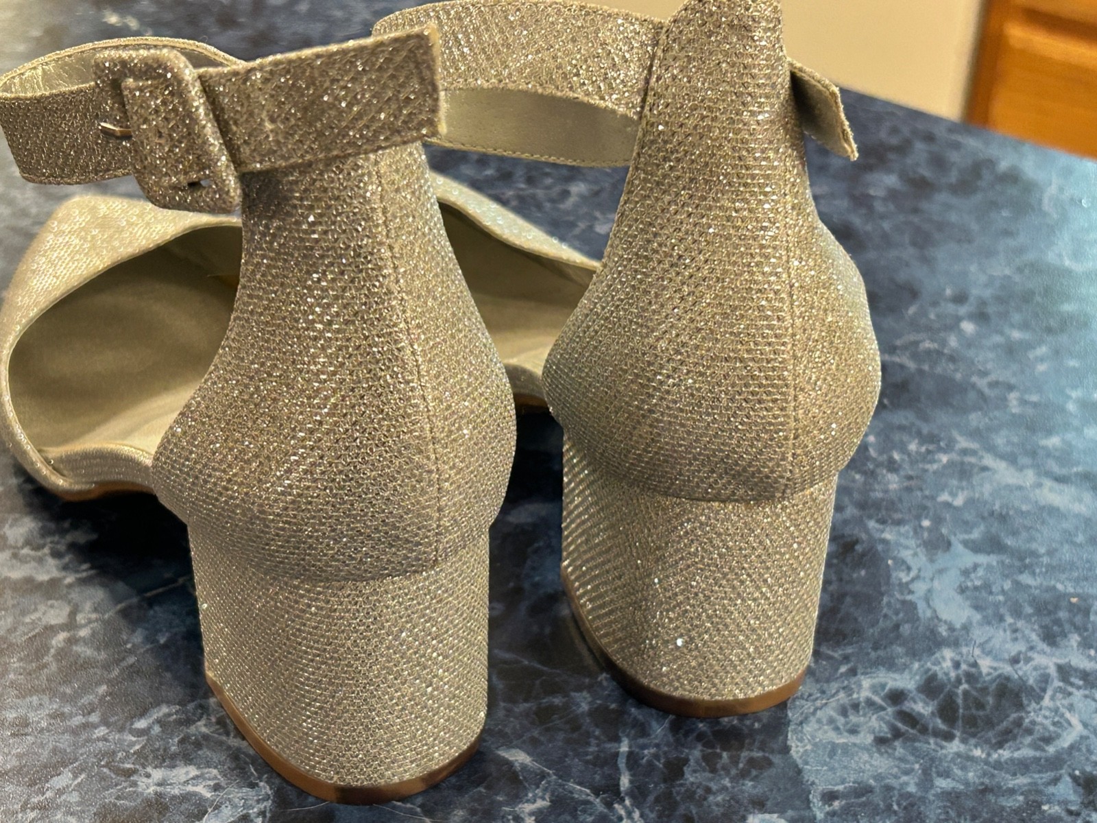 Size 9 Silver Glitter Shoes «Dream Pairs» Cocktail Wedding Chunky Heel REDUCED