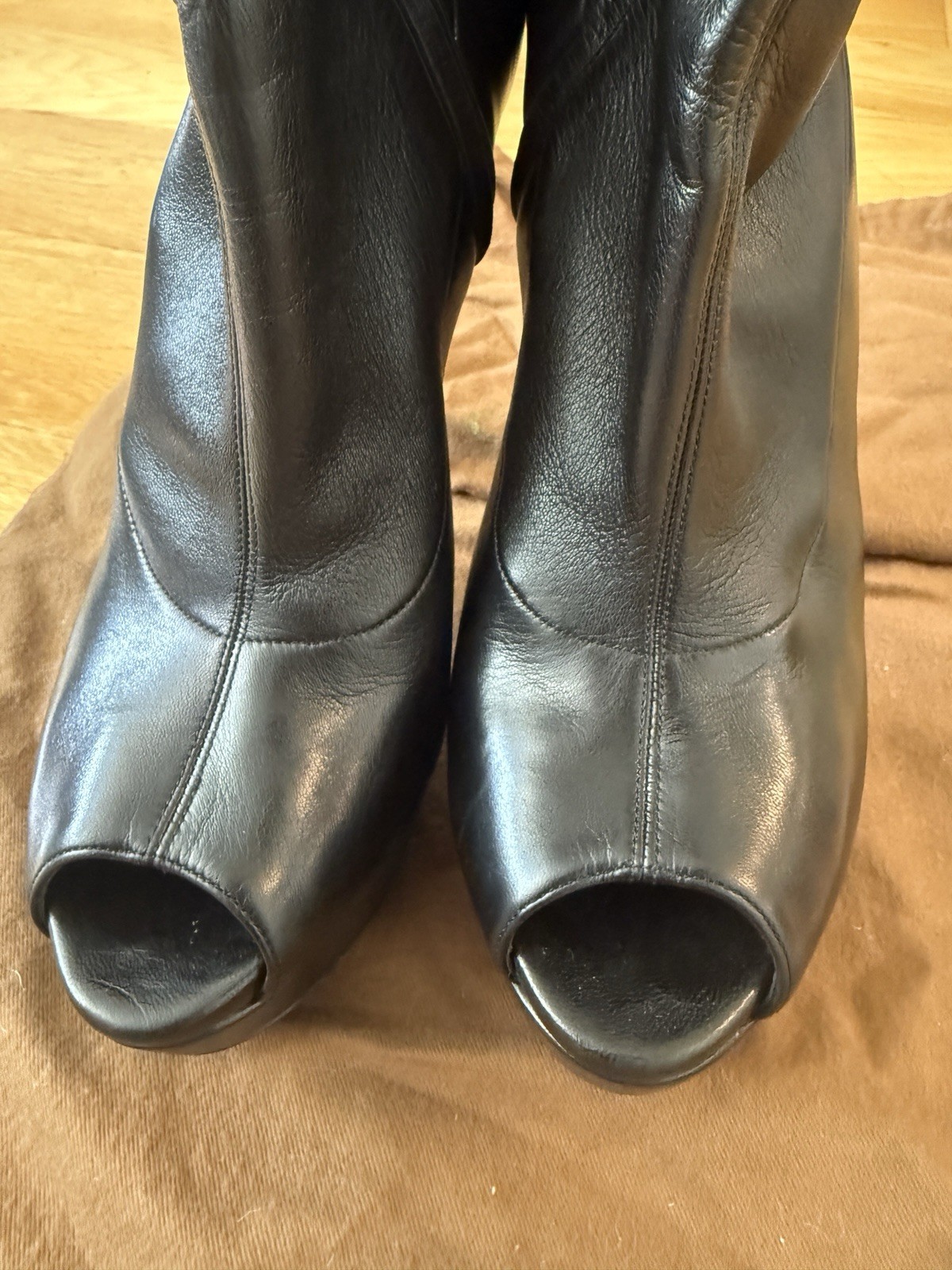 Tom Ford Era GUCCI Ankle Boots Peep Toe Stiletto Platform Black Leather Sz 40