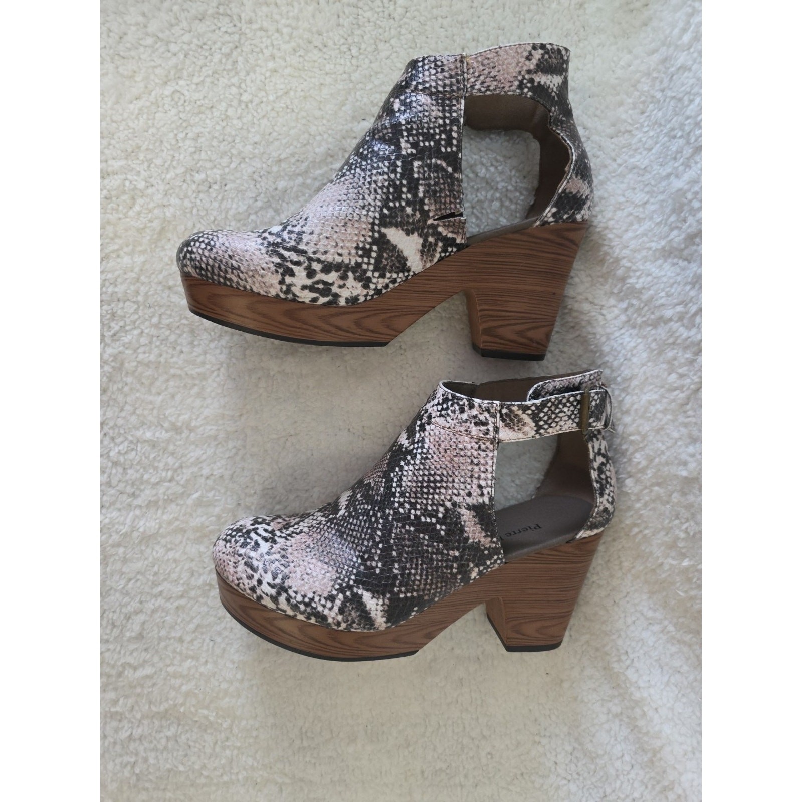 Pierre Dumas Ponce-1 Womens Size 8.5 Snake Print Heeled Shoes Cutout Side Buckle