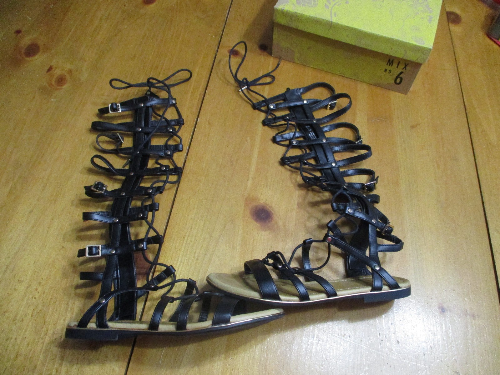 Mix NO. 6 Black Gladiator Glenora Sandals,Size 7 1/2 US,EU 38,UK 5