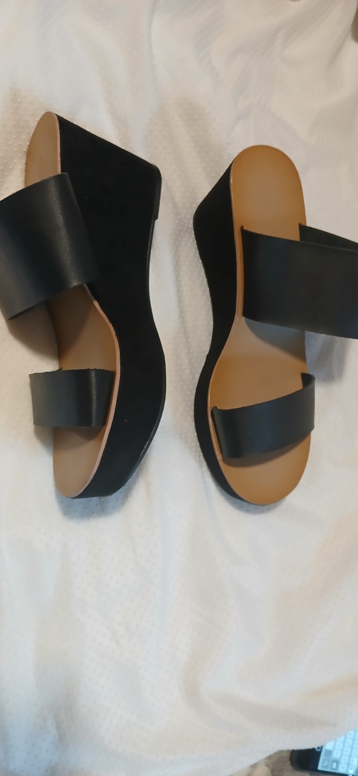 Chinese Laundry Sandals Size 10