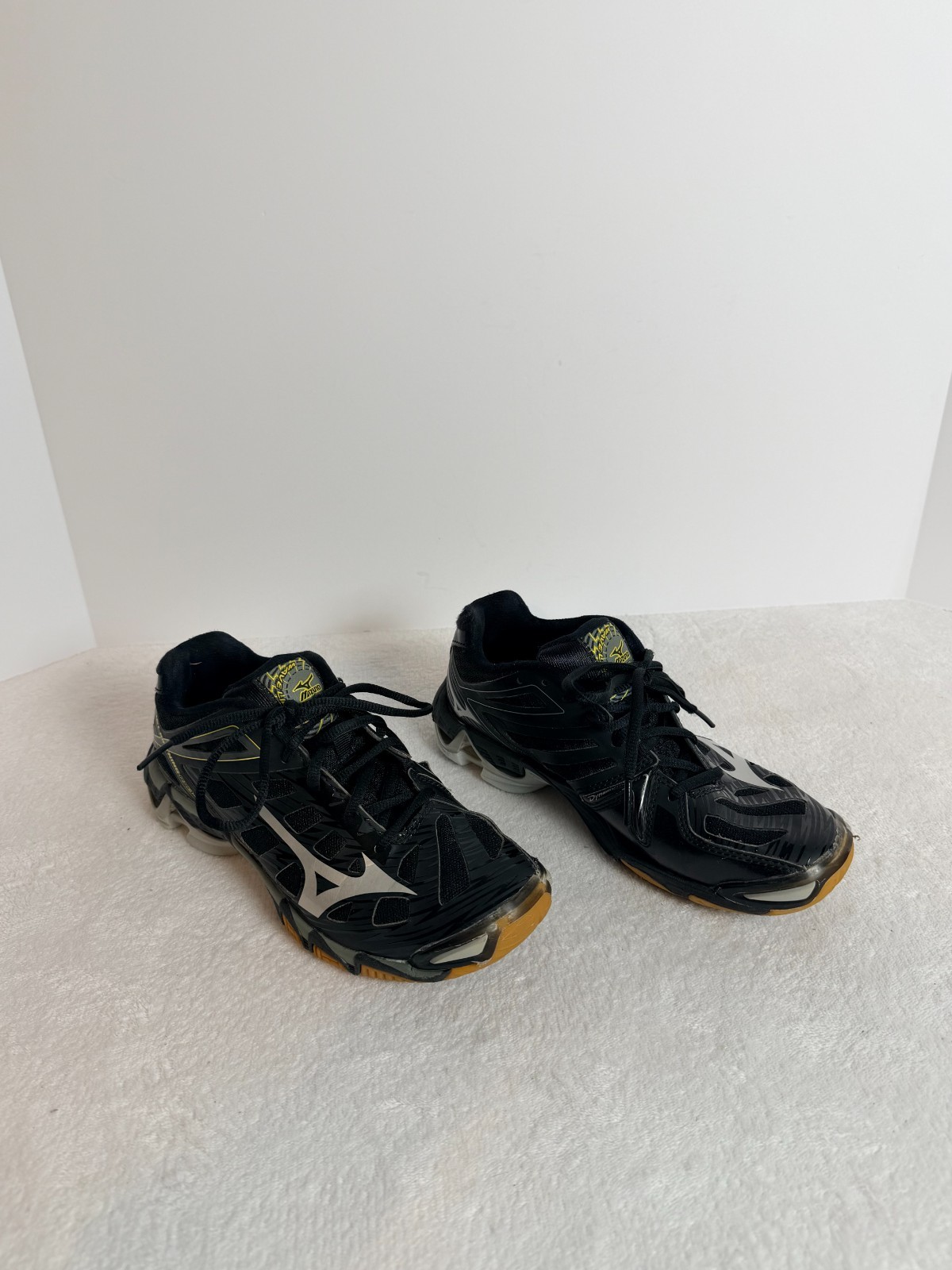 Mizuno Wave Lightning Volleyball Shoes Black Silver Women’s US 6.5