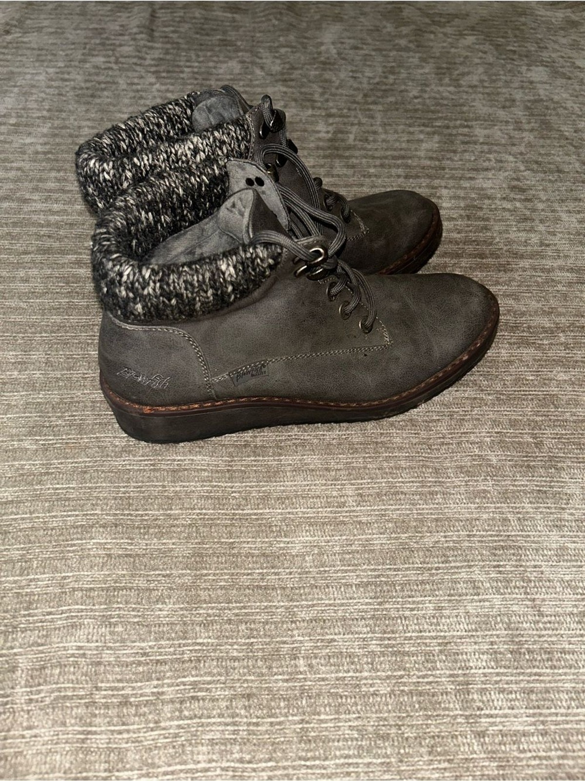 Blowfish Gray Lace-Up Winter Ankle Boots with Knit Collar Woman’s 10