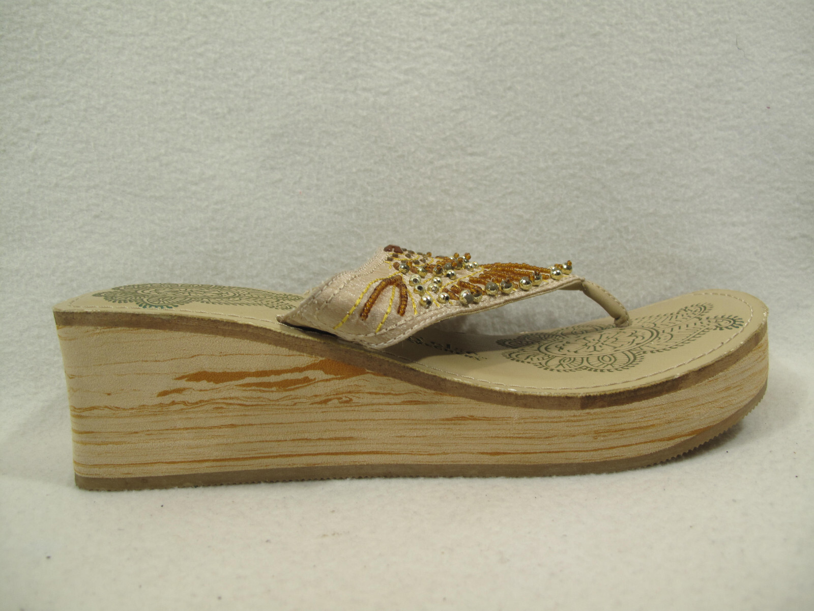 Skechers USA~Women’s Somethin’ Else Jaunt~Beaded~Wedge~Thong~Sandal~ Size 10.5
