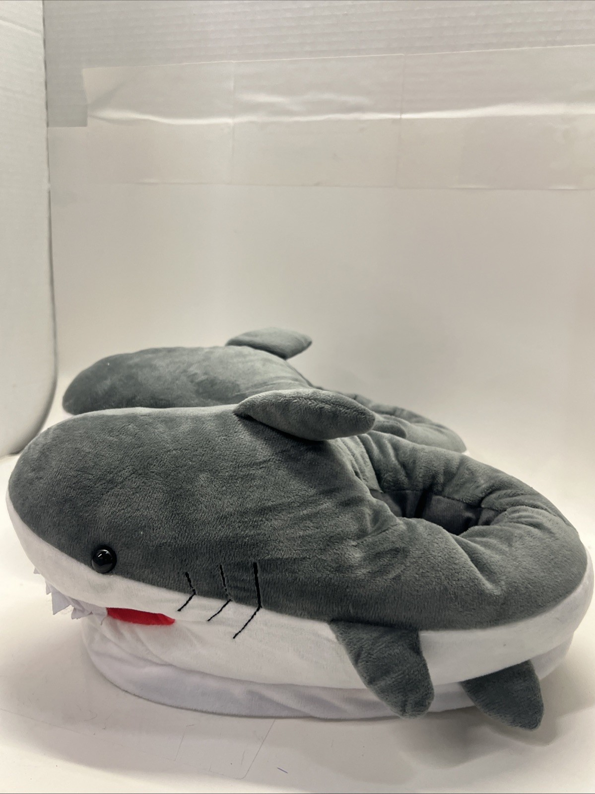 Unisex Adults Soft Sharks Slippers Plush Comfy Animal Indoor Slippers House Shoe