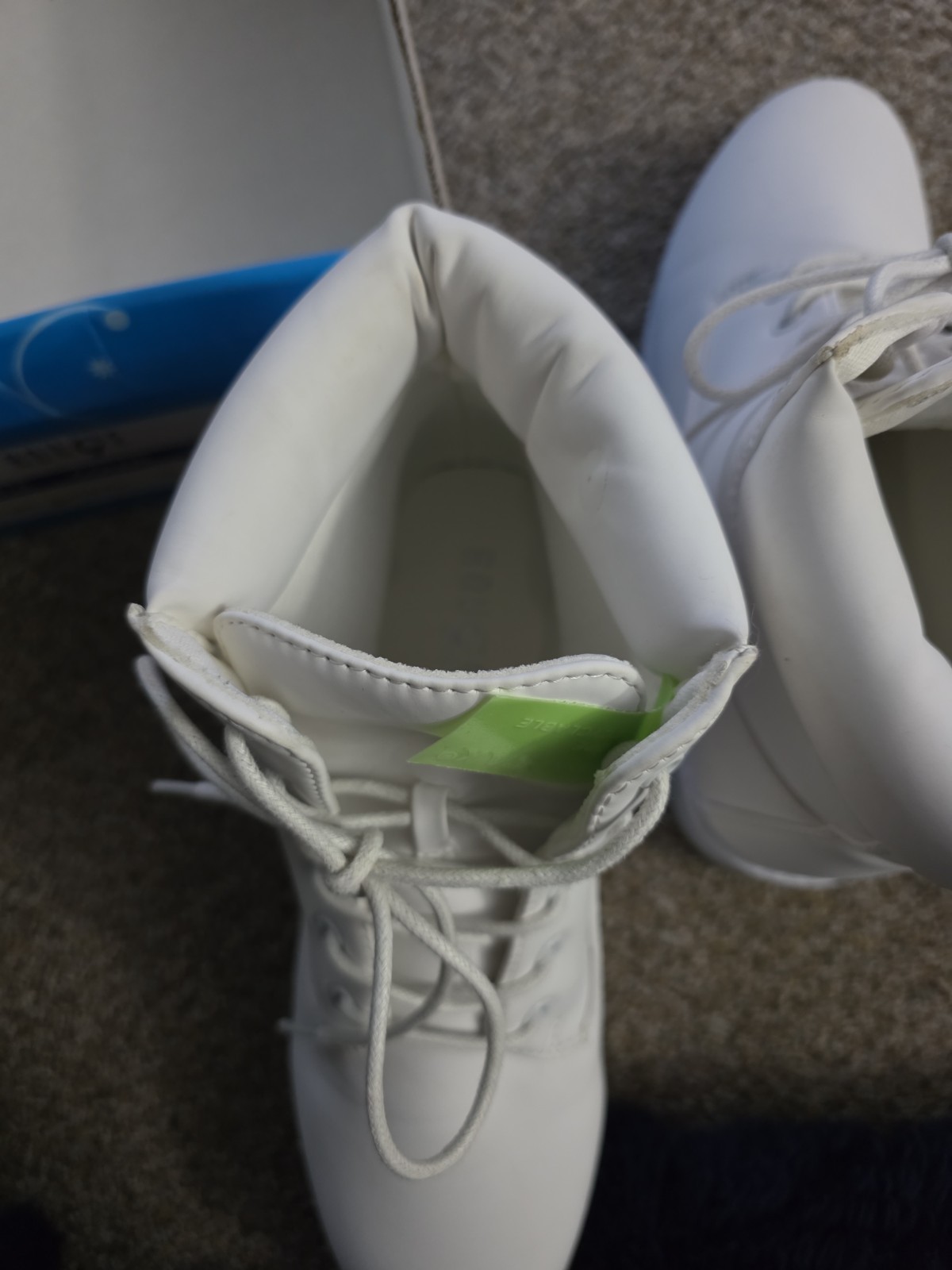 Rouge White On White Boots Size 7.5