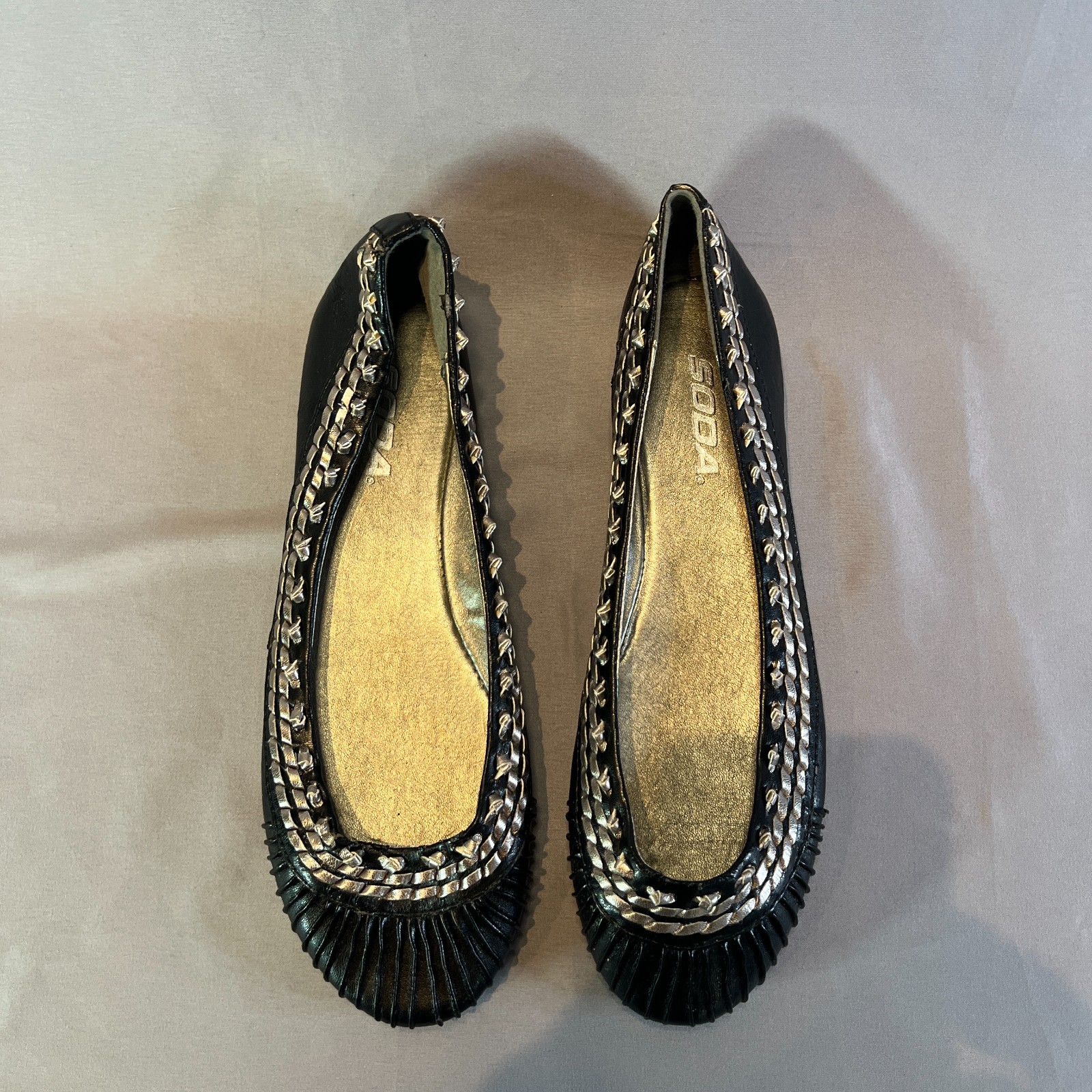 Soda Ballet Womens 7.5 Core Black Silver Round Toe Comfort Casual Slip On Flats