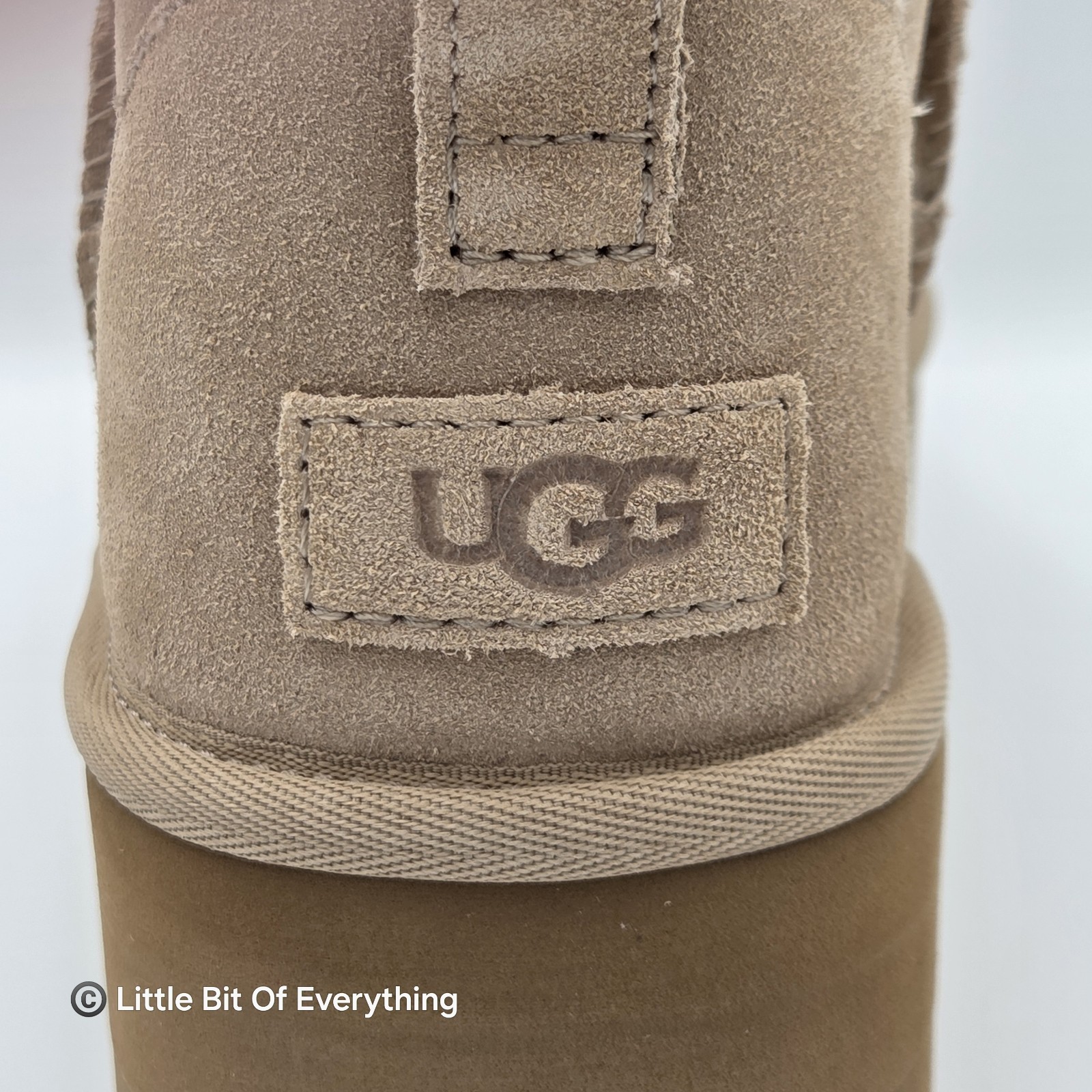 New UGG Women’s Classic Ultra Mini Platform Boot Sand Bootie 1135092 – Size 10