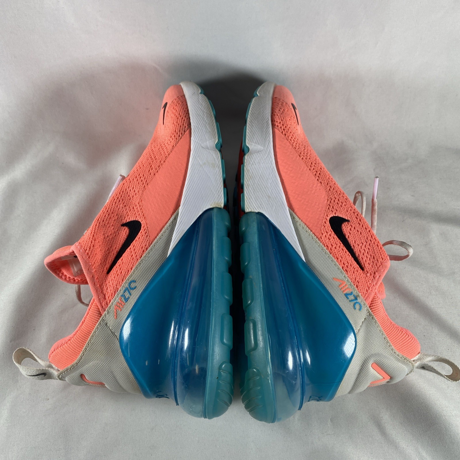 Nike Air Max 270 Women’s Size 9.5 Sneakers Lava Glow Pink Blue