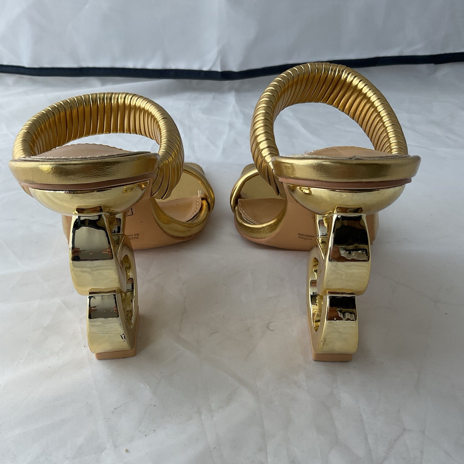 Ninety Union Women’s Gold Raddle Metallic Heel Sandals Shoes Size 4 -G4