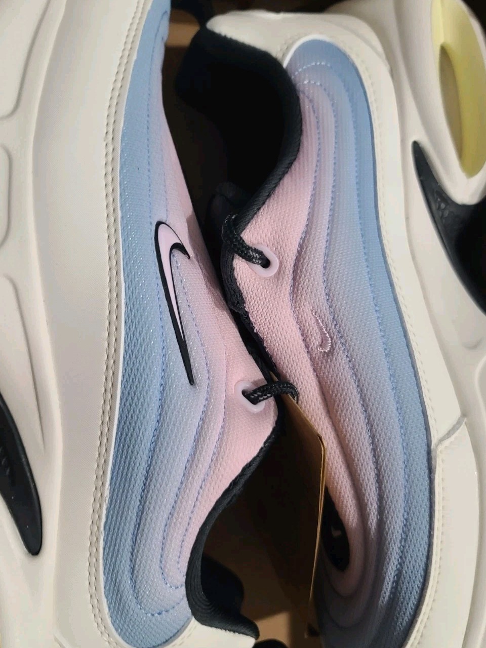 NEW Women’s Size 5 Nike Air Max 270 Light Bone Blue FQ8783-072 040 Running Gym