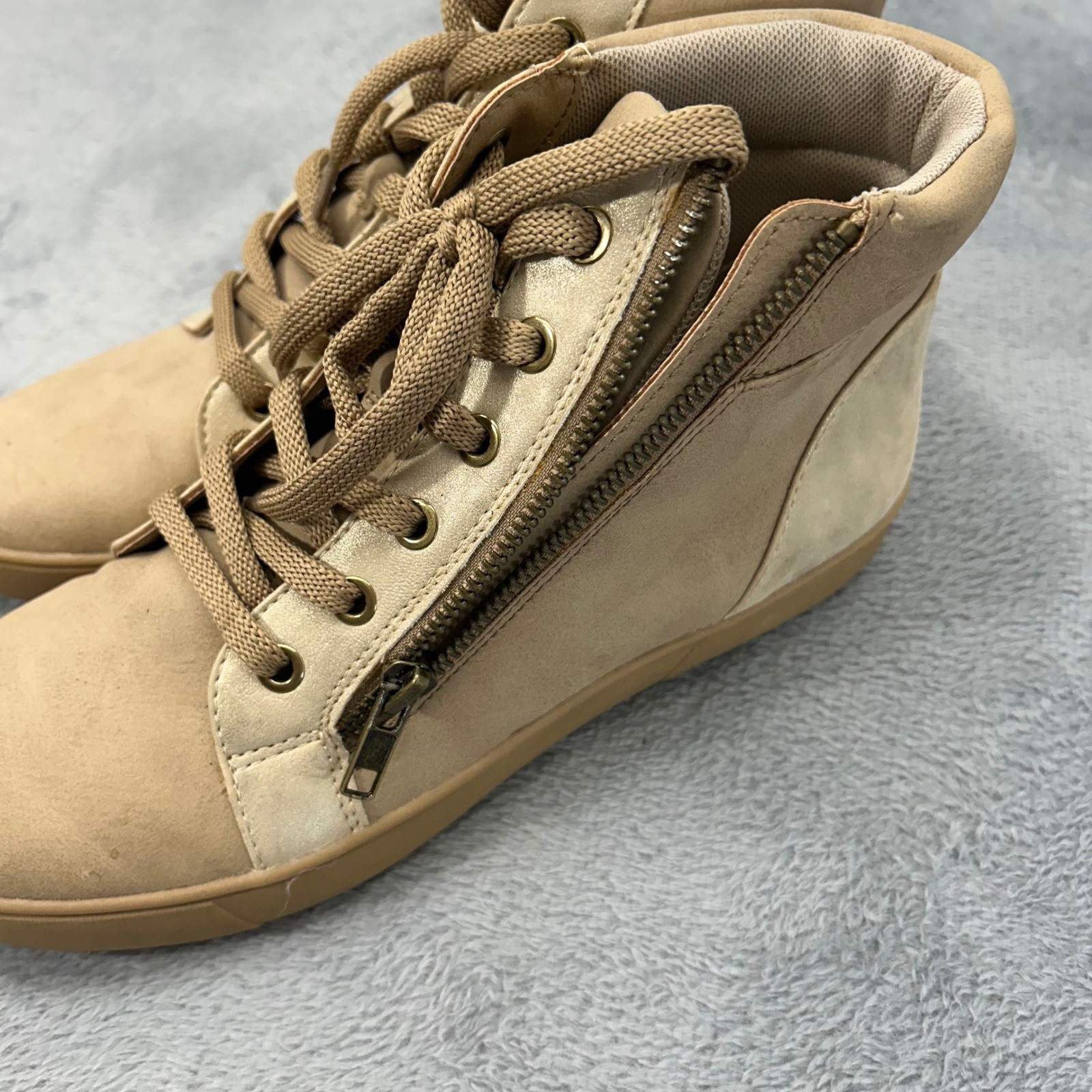 Naturalizer Providence Womens 8M Buff Gold Wedge High Top Sneakers F1675S3252