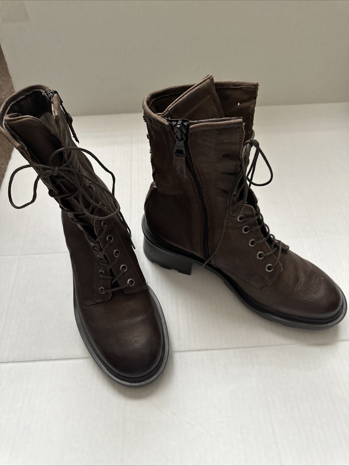Miz Mooz Women’s Leather Lace Up Side Zip Boots Brown Combat Style Size 9 (40)