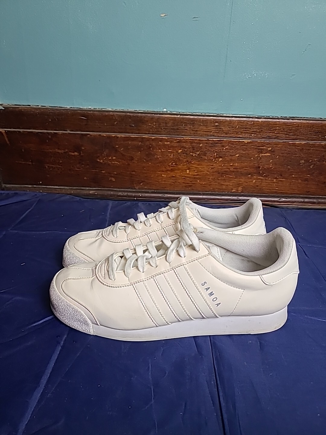 Adidas Triple White Samoa OG Low Top Women’s Size 9.5-Clean