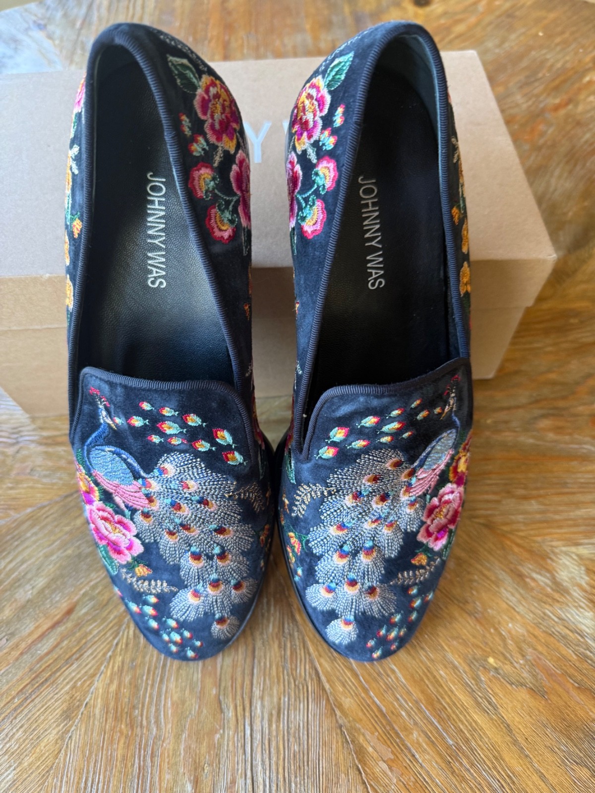 New in Box Johnny Was Darnahta Embroidered Smoking Loafers Flats Slip Ons Size 9