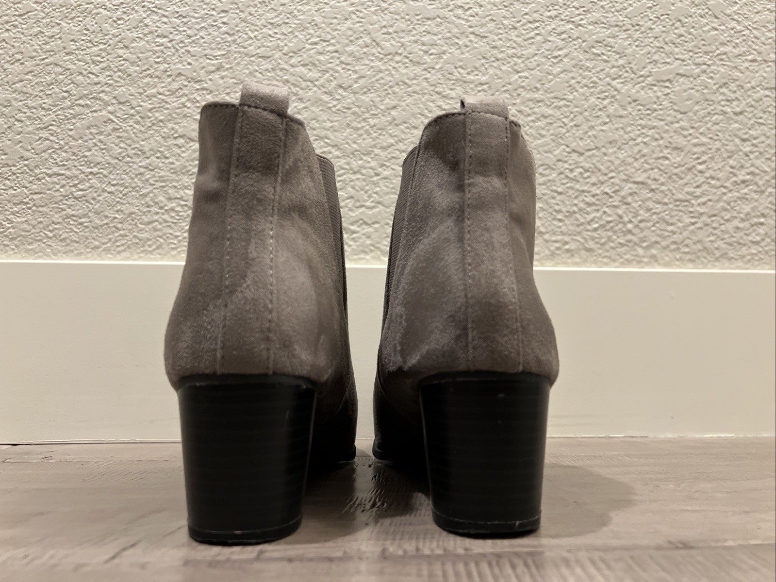Charlotte Russe Boots Slip On Ankle Bootie Gray Luxury Country Minimalist Sz 9