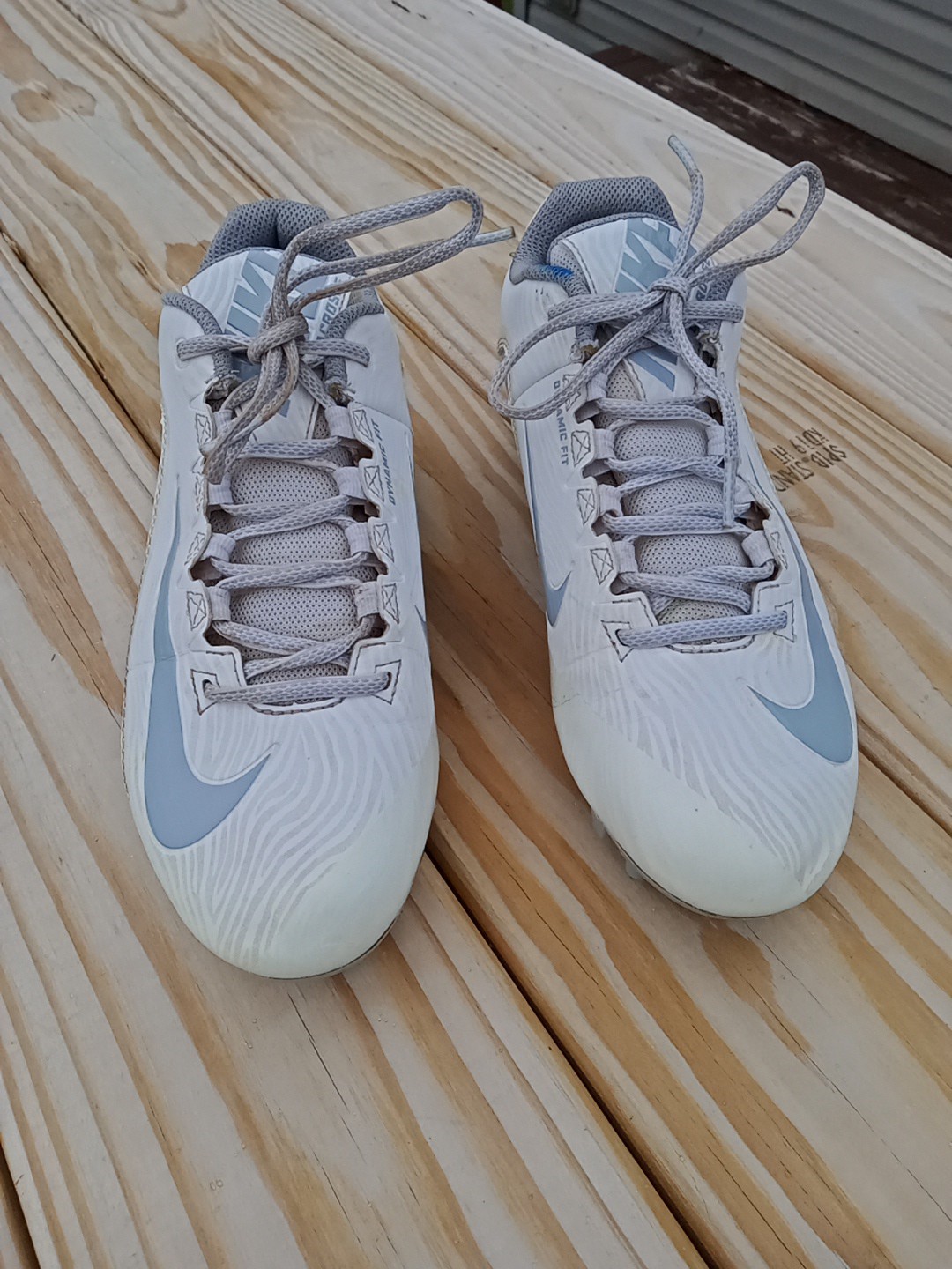 Women’s Nike Speedlax 5 807158-100 White/Wolf Grey Metallic Color Size 9.5