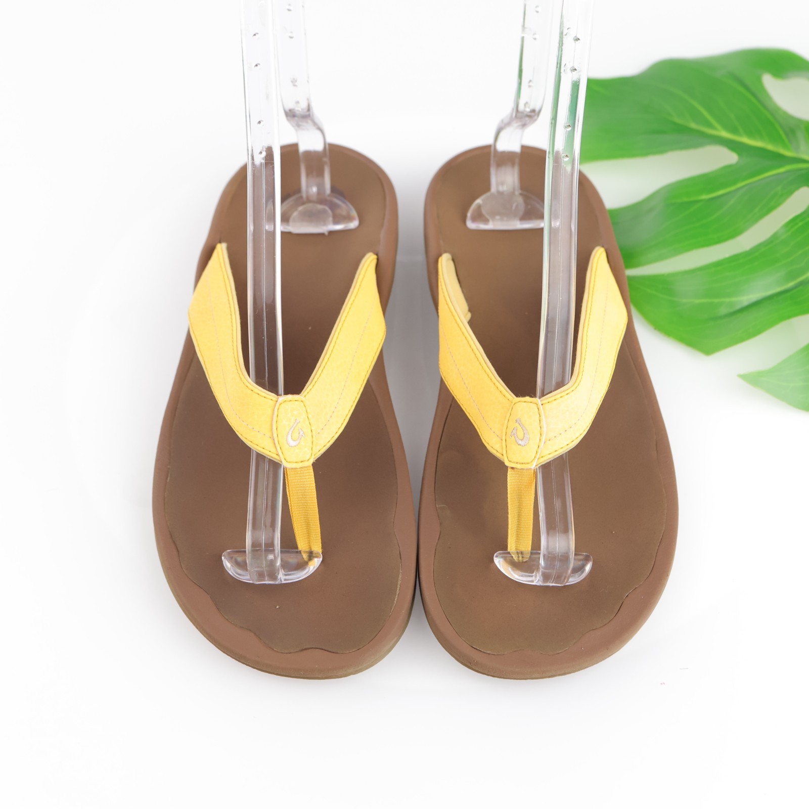 OluKai Womens Ohana Sandal Size 11 Yellow Flip Flop Thong Comfy Beach Pool Slide