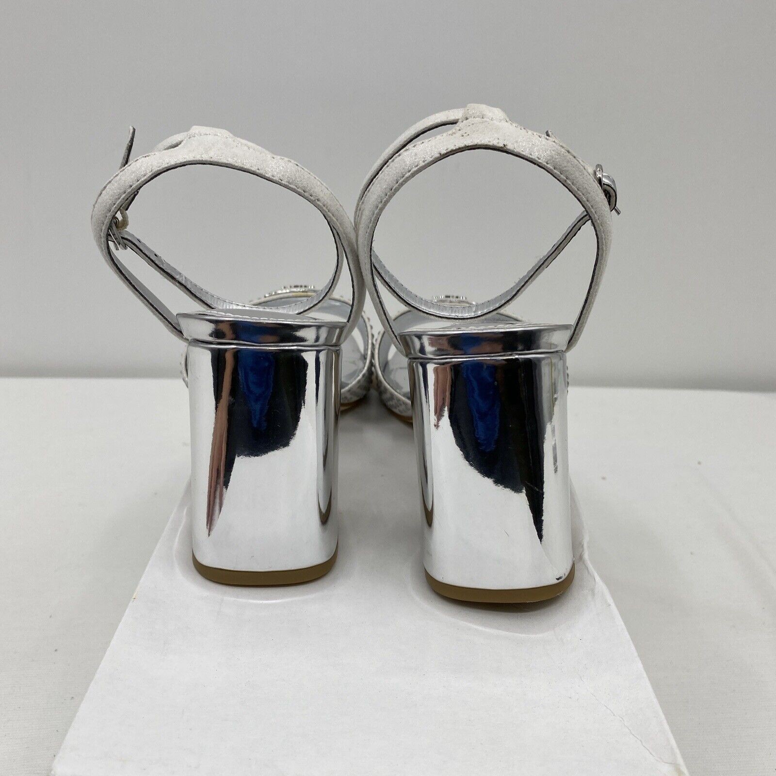 Guess Womens Gelya Silver Ankle Strap Dressy Heels 6 Medium (B,M)