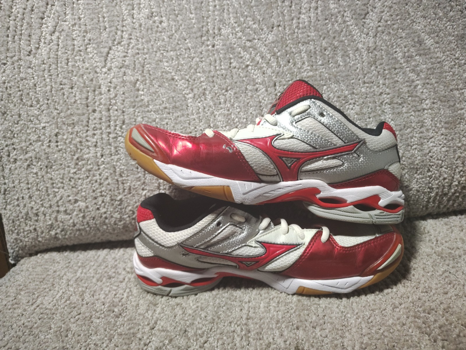 Mizuno Womens Wave Bolt 3 Volleyball Shoes Red White Size 9